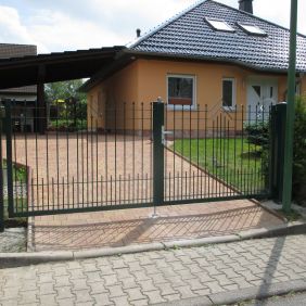 Zur Seite 